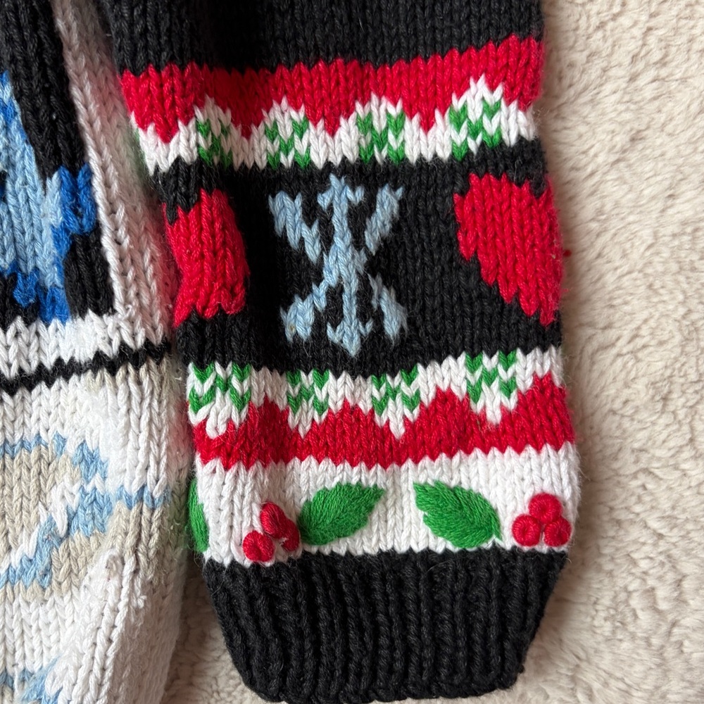 Vintage The Eagle’s Eye Black Festive Sweater Multicolor Design Women Small - Picture 7 of 13